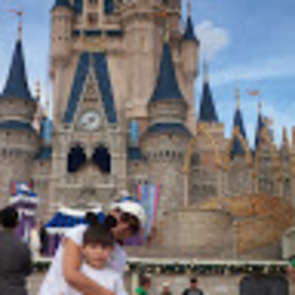 Meet your Posher, Hellen